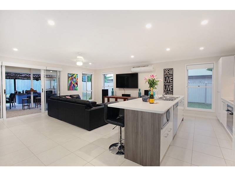 37 Retreat Crescent, Yandina QLD 4561