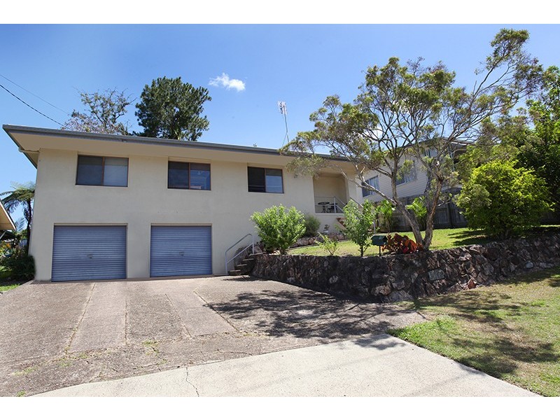 16 Elizabeth Way, Nambour QLD 4560