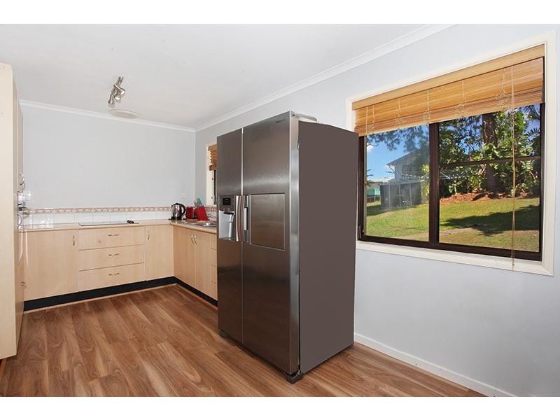 16 Elizabeth Way, Nambour QLD 4560
