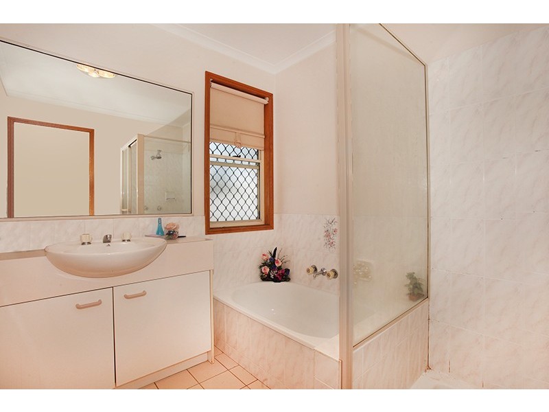 2/57 Netherton Street, Nambour QLD 4560