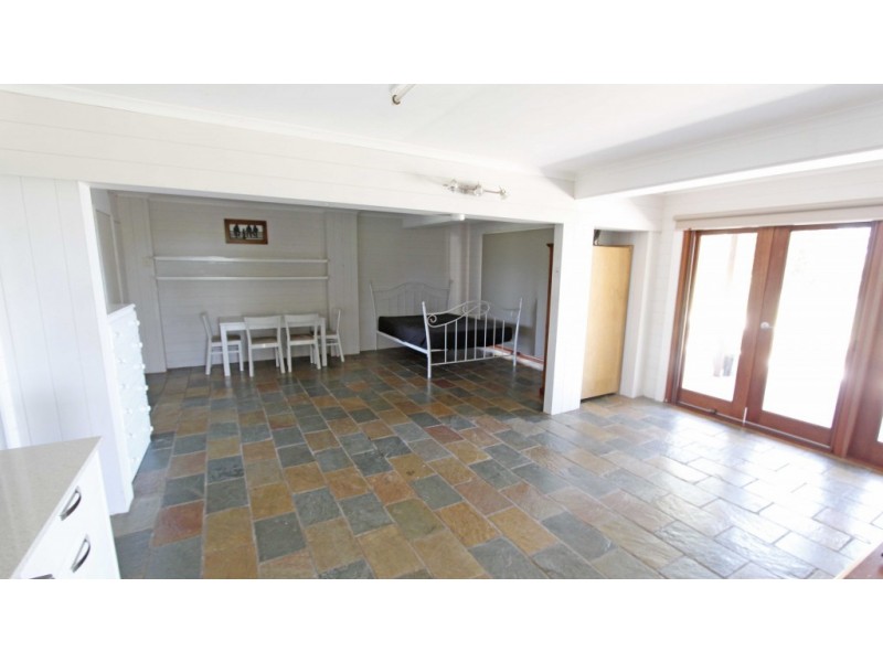 6 Thompson Road, Dulong QLD 4560