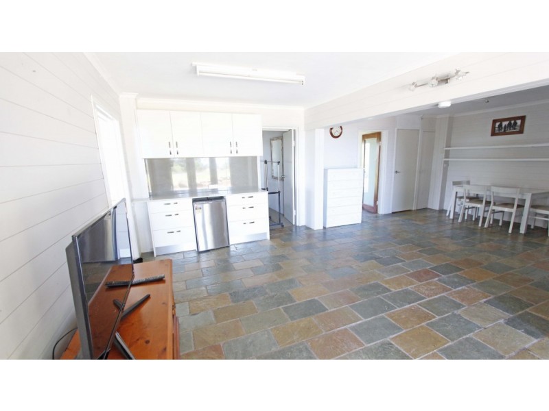 6 Thompson Road, Dulong QLD 4560