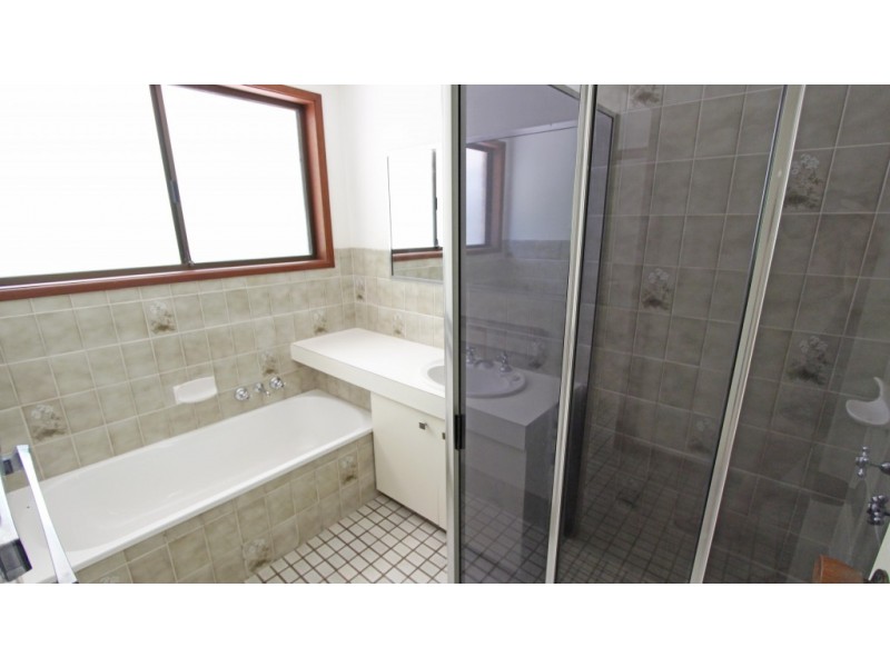 40 Cunningham Crescent, Nambour QLD 4560