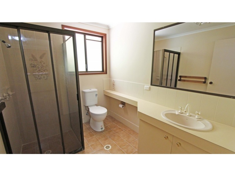 40 Cunningham Crescent, Nambour QLD 4560
