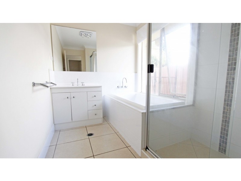 15 Clarence Place, Sippy Downs QLD 4556