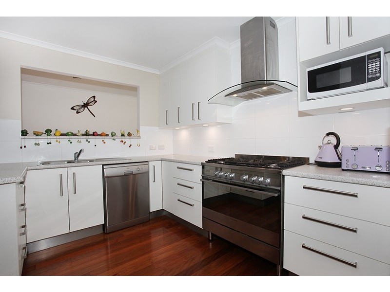 25 Spring Myrtle Avenue, Nambour QLD 4560