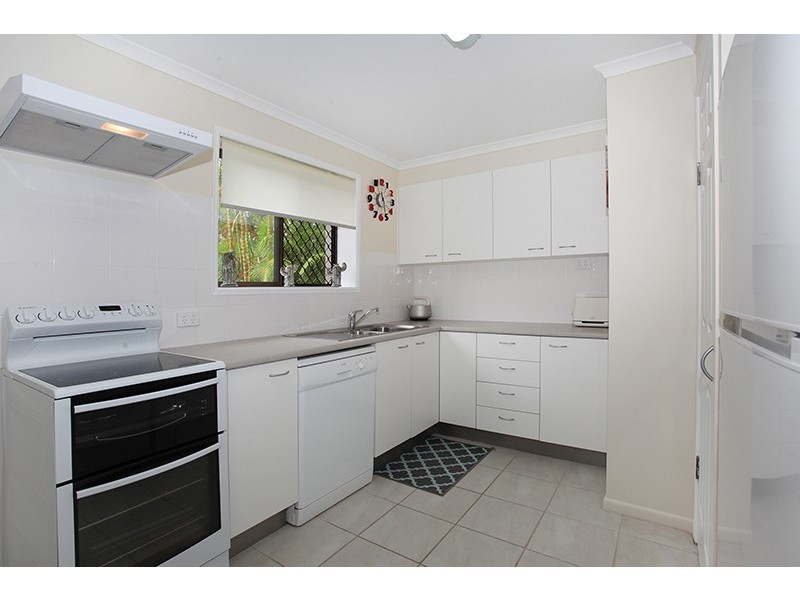 25 Spring Myrtle Avenue, Nambour QLD 4560