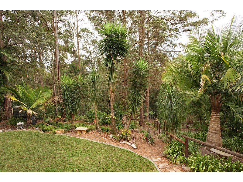 25 Spring Myrtle Avenue, Nambour QLD 4560
