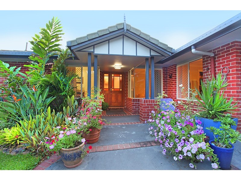 12 Dolphin Drive, Nambour QLD 4560
