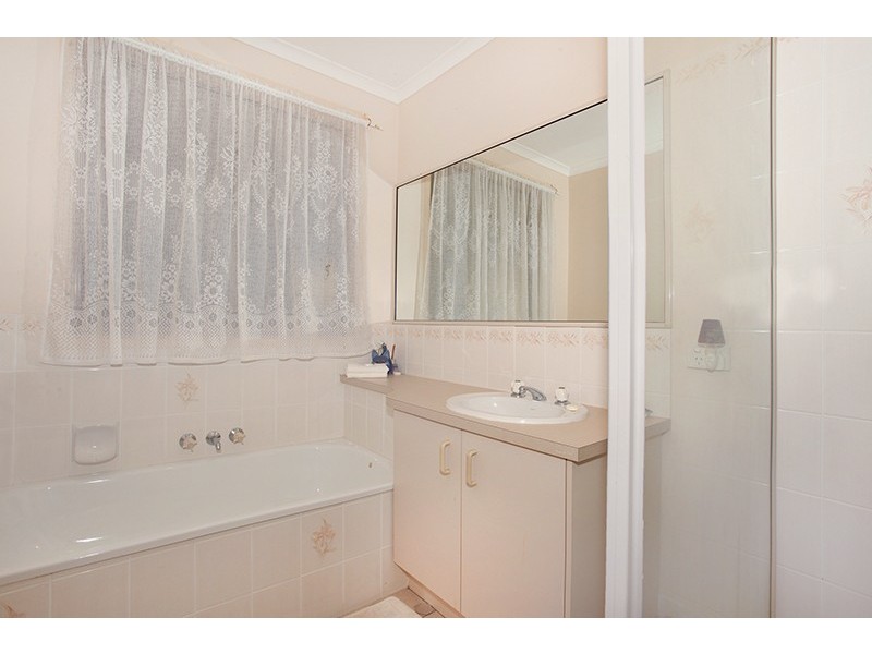 5 Valley Breeze Court, Coes Creek QLD 4560