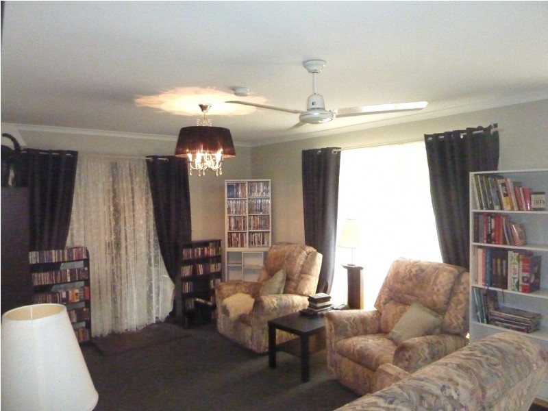 33 Pease Blossom Street, Coes Creek QLD 4560