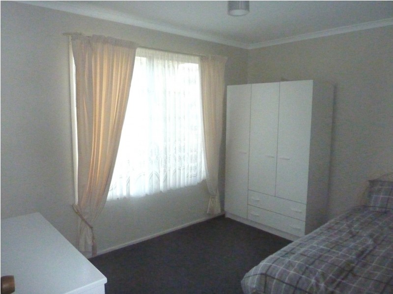 33 Pease Blossom Street, Coes Creek QLD 4560