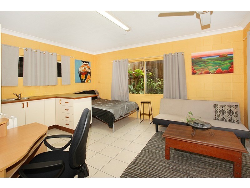8 Post Office Road, Mapleton QLD 4560