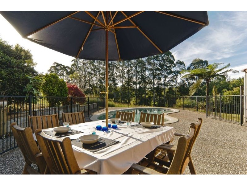 42 Johnson Road, Mapleton QLD 4560