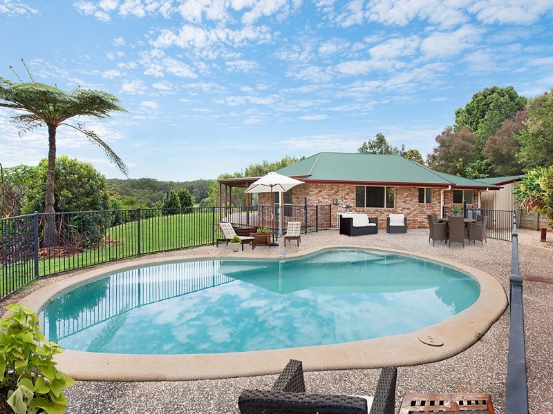 42 Johnson Road, Mapleton QLD 4560