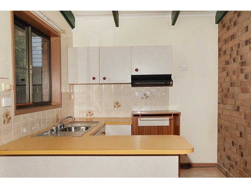 1/64 Court Road, Nambour QLD 4560