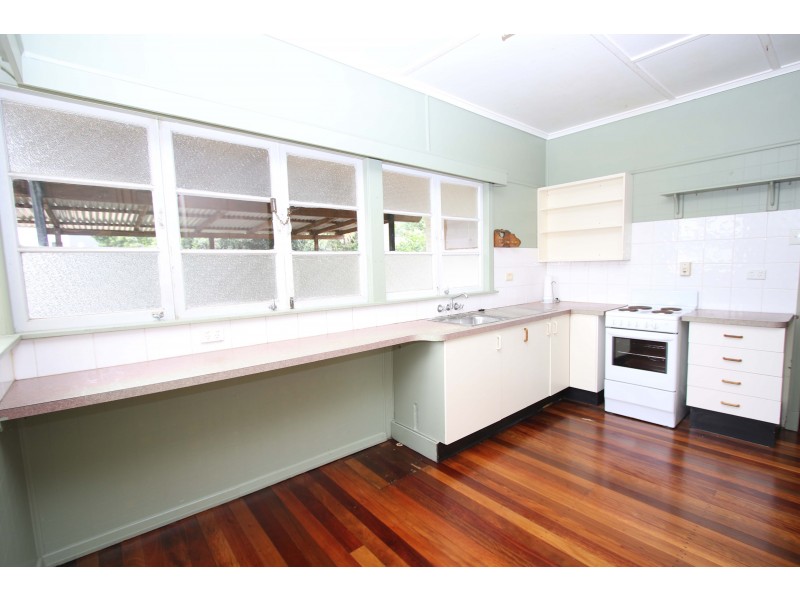 7 Smith Street, Nambour QLD 4560