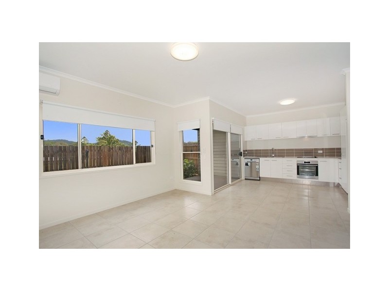 1/25 Mount Pleasant Drive, Nambour QLD 4560
