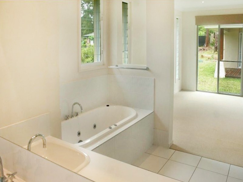 22 The Parkway Place, Mapleton QLD 4560