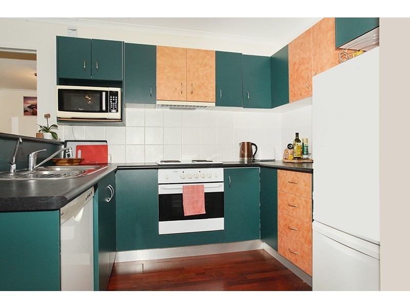 24 Yvonne Street, Highworth QLD 4560