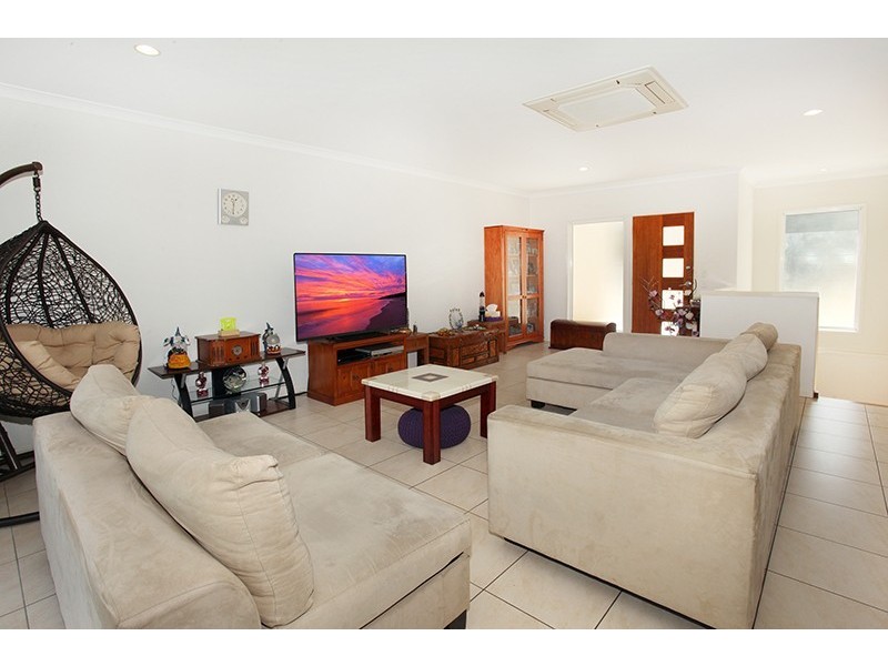 1/21 Hospital Road, Nambour QLD 4560