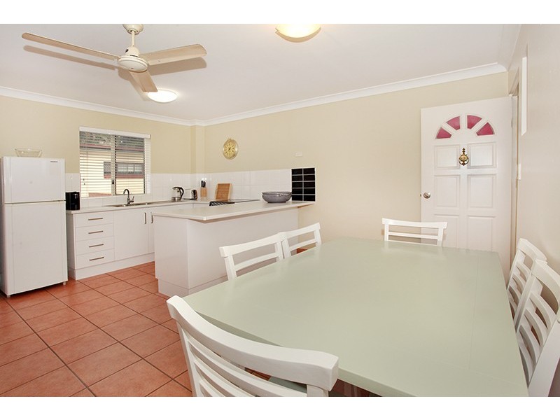 4/5 Vernon Street, Nambour QLD 4560