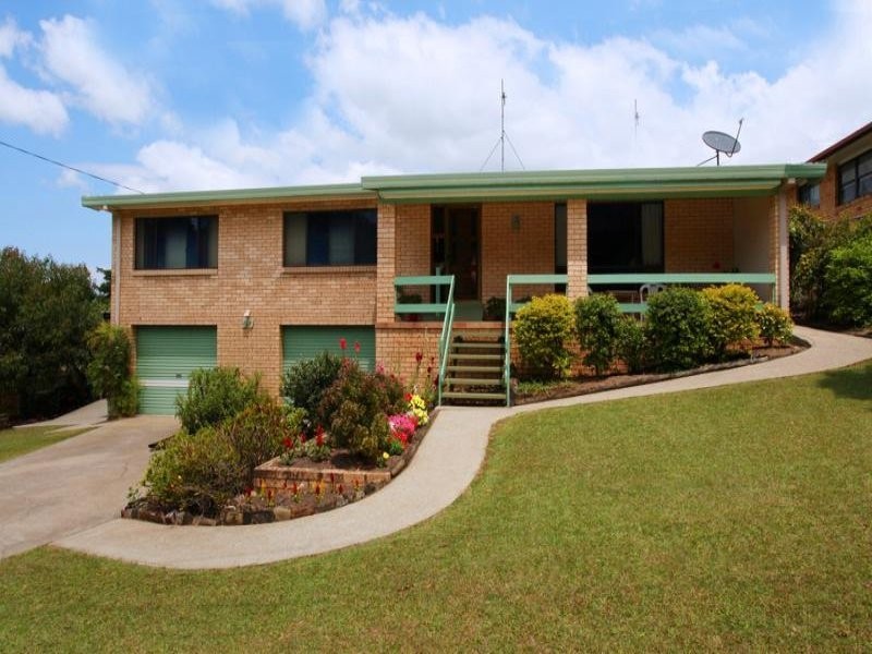 27 Cunningham Crescent, Nambour QLD 4560