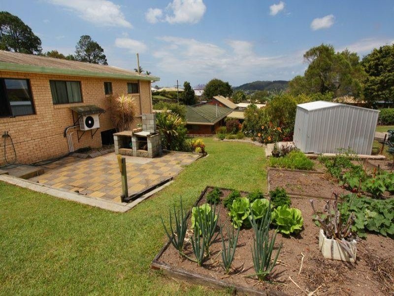 27 Cunningham Crescent, Nambour QLD 4560