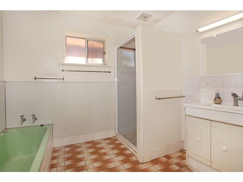 11 Maud Street, Nambour QLD 4560