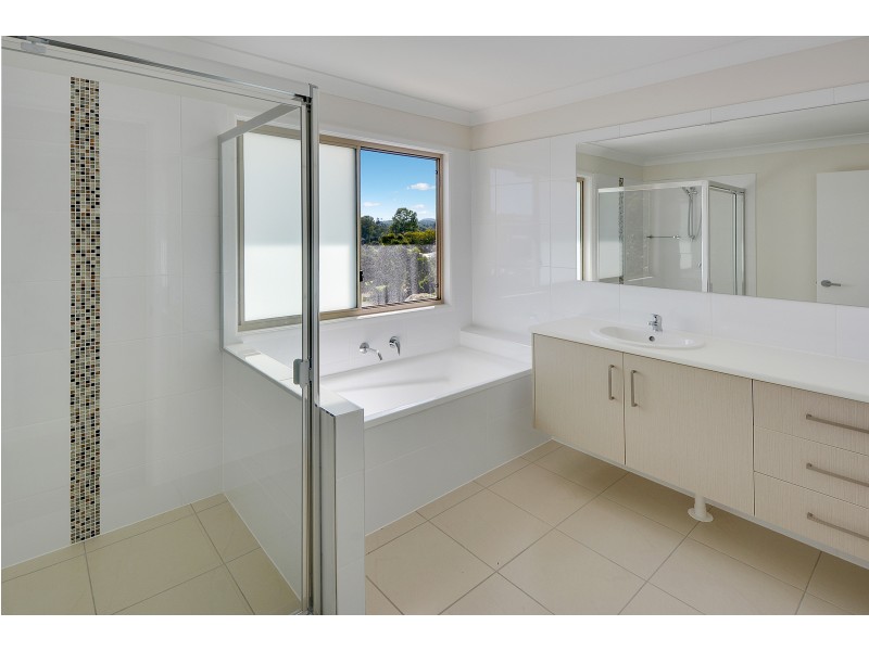 1/30 Mount Pleasant Road, Nambour QLD 4560