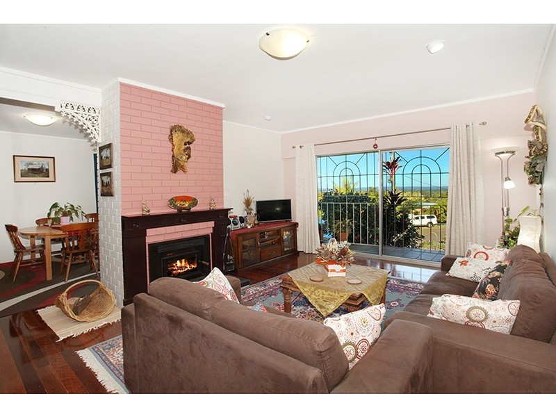 13 Bambaroo Close, Nambour QLD 4560