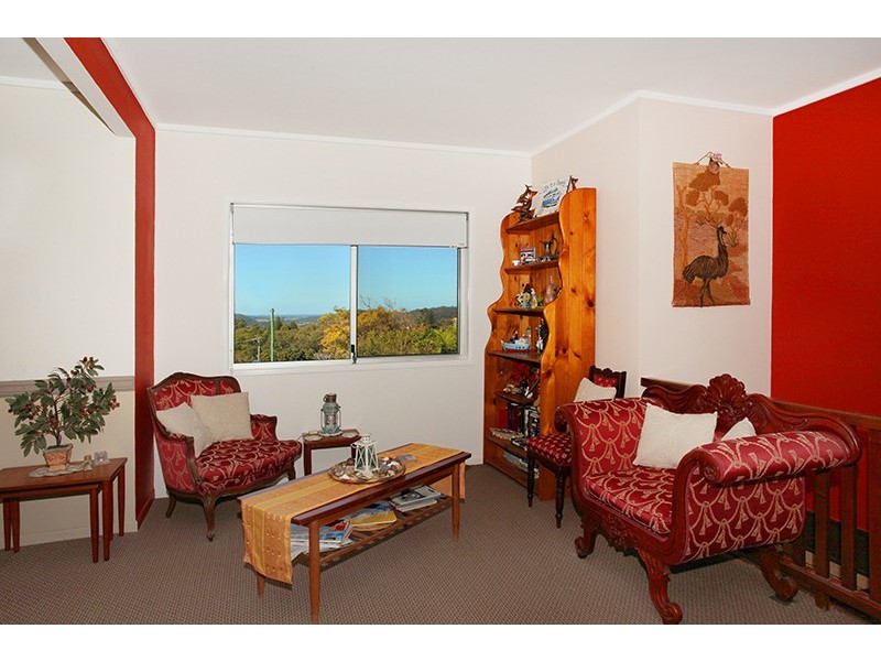 13 Bambaroo Close, Nambour QLD 4560