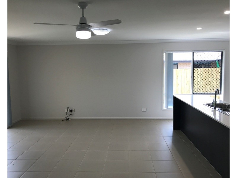 6 Esther Place, Nambour QLD 4560
