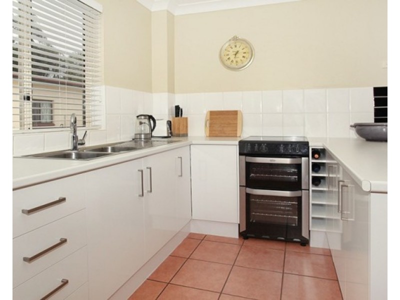 4/5 Vernon Street, Nambour QLD 4560