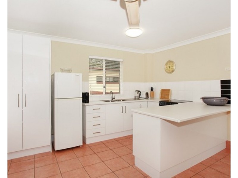 4/5 Vernon Street, Nambour QLD 4560