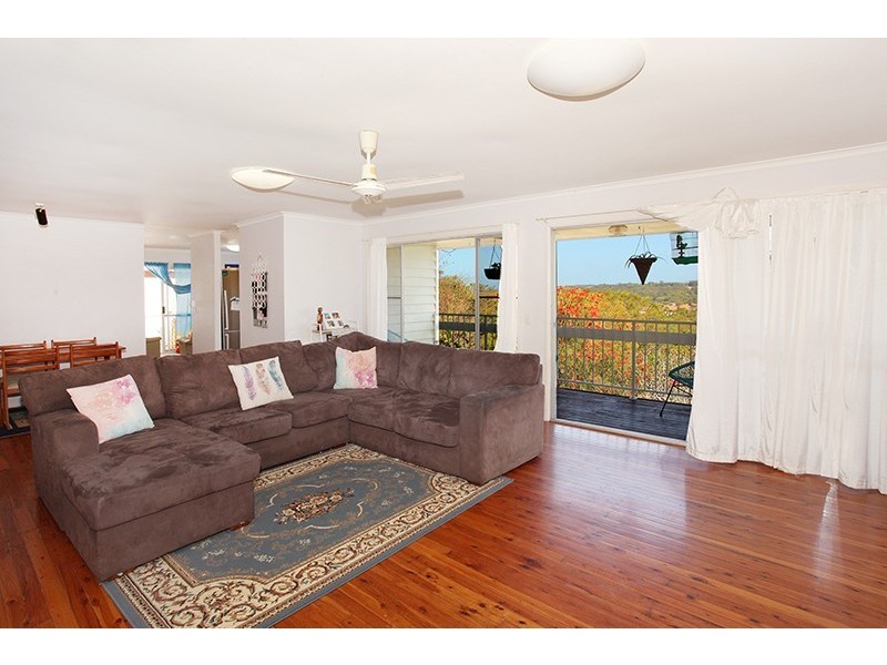 21 Raylee Avenue, Nambour QLD 4560