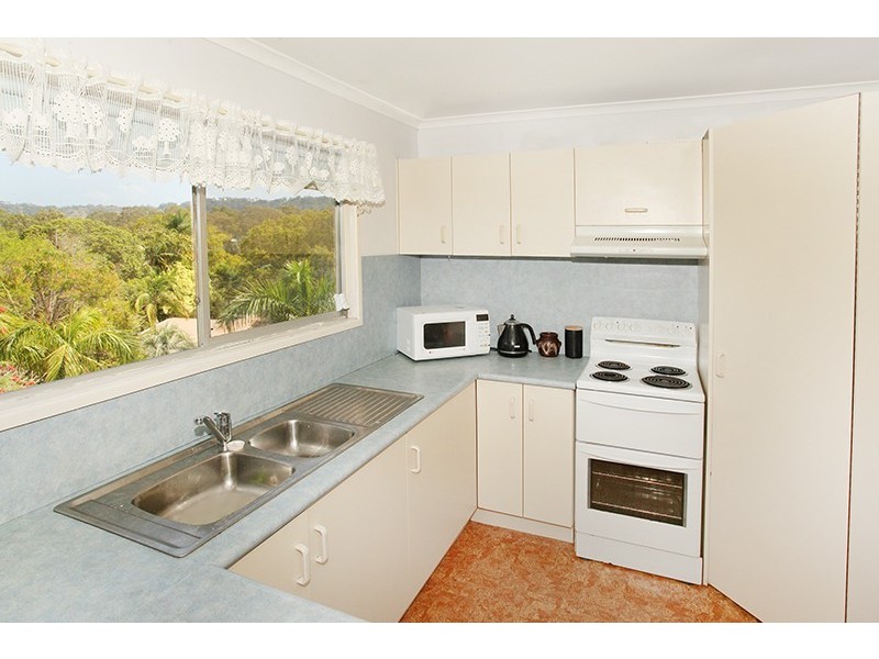 21 Raylee Avenue, Nambour QLD 4560