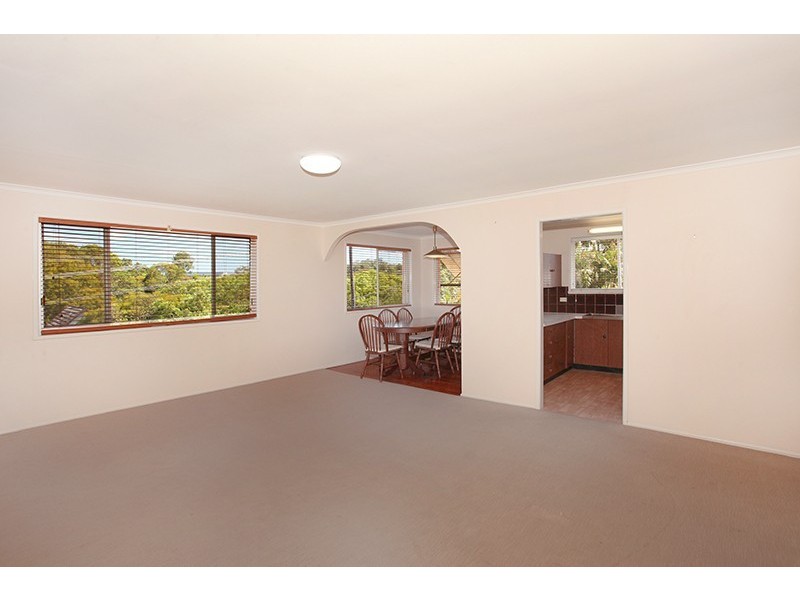22 Spring Myrtle Avenue, Nambour QLD 4560