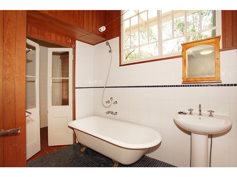264 Hillcrest Road, Kiamba QLD 4560