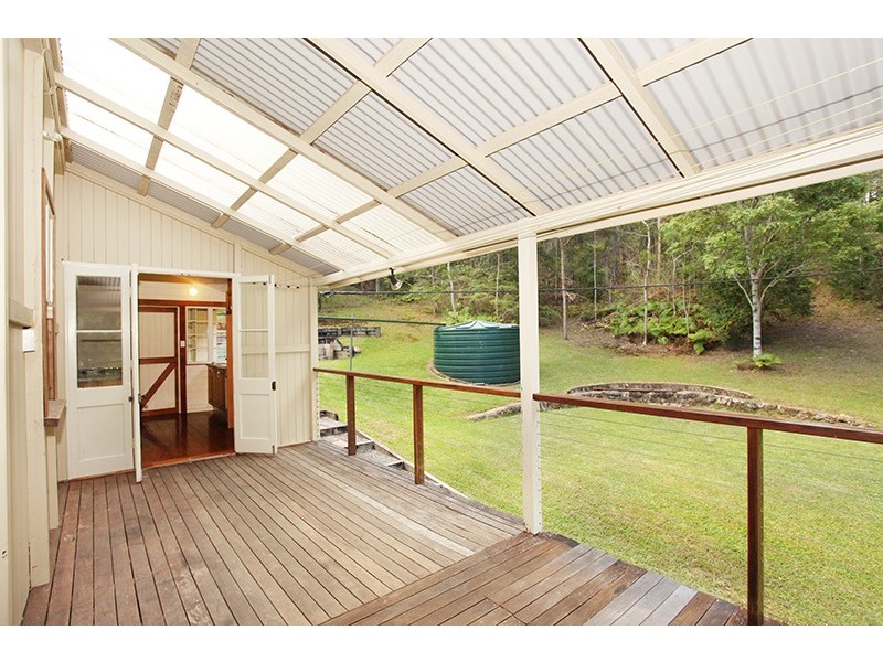264 Hillcrest Road, Kiamba QLD 4560