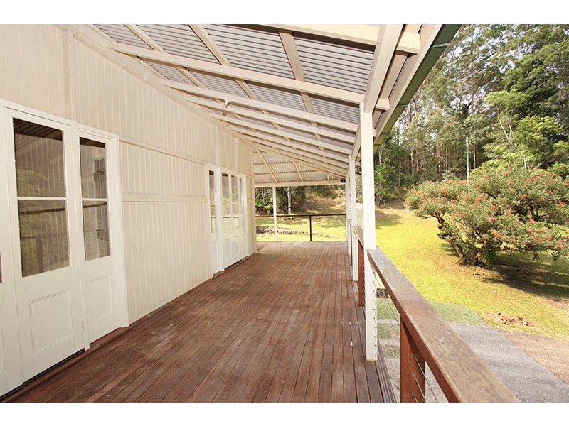264 Hillcrest Road, Kiamba QLD 4560