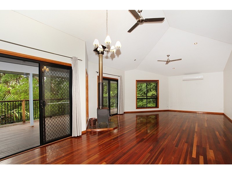27 Leigha Place, Kureelpa QLD 4560
