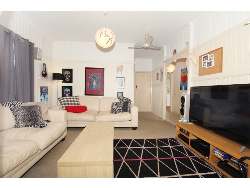 14 Tamper Street, Nambour QLD 4560