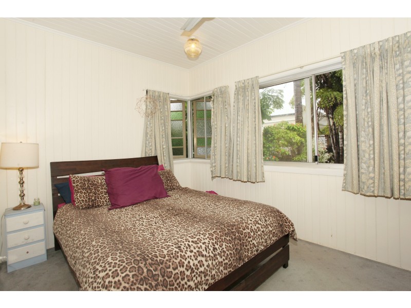 14 Tamper Street, Nambour QLD 4560