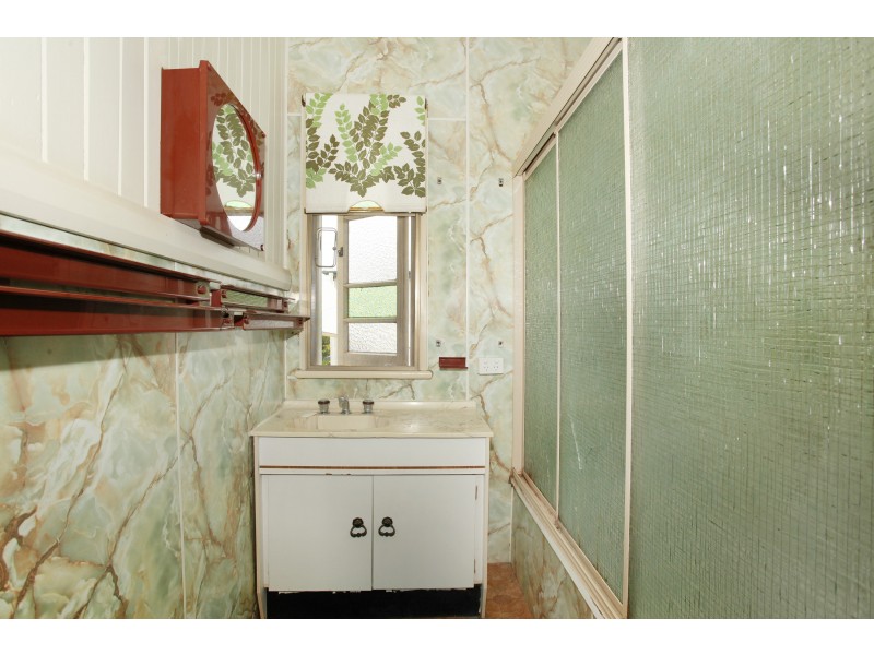 14 Tamper Street, Nambour QLD 4560