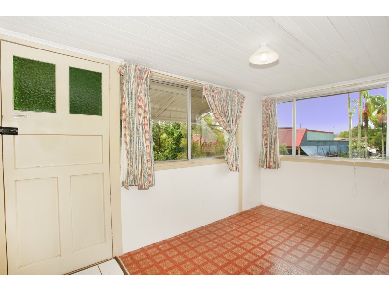 14 Tamper Street, Nambour QLD 4560