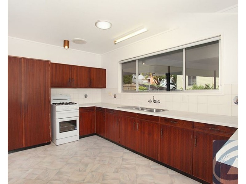 2 Amaroo Avenue, Nambour QLD 4560