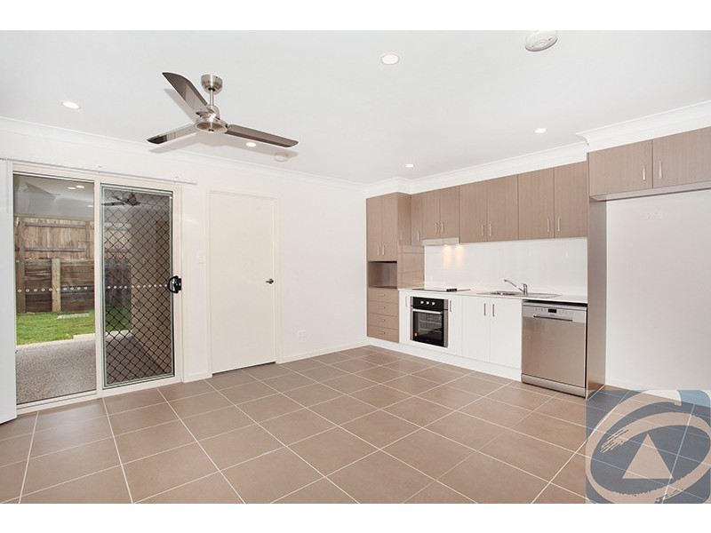 2/4 Martha Place, Nambour QLD 4560