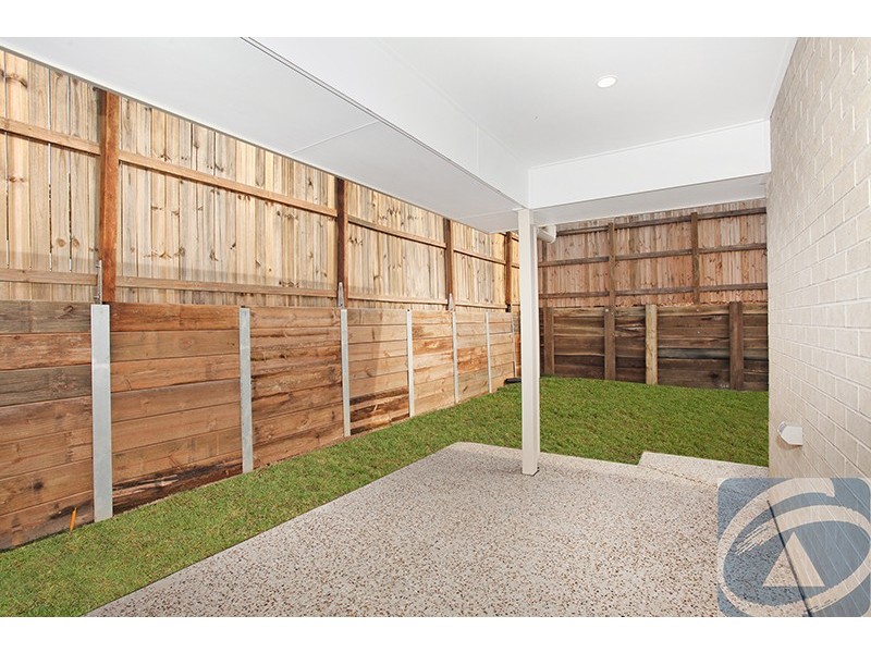 2/4 Martha Place, Nambour QLD 4560