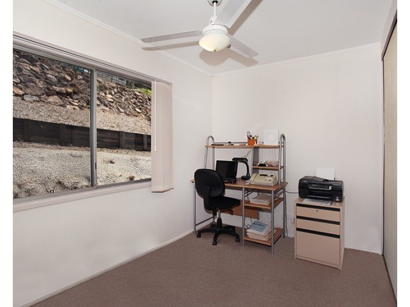 16 Yvonne Street, Highworth QLD 4560